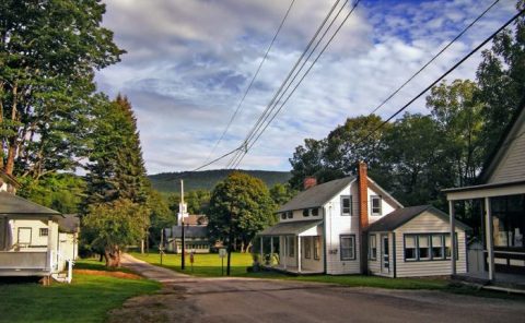 There's A Tiny Town In New Jersey Completely Surrounded By Breathtaking Natural Beauty