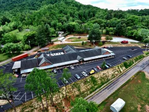 You May Never Want To Leave Whistle Stop Depot, A Massive Antique Mall In North Carolina