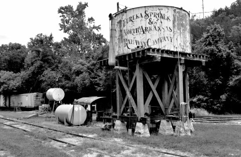 Eureka Springs Is A Creepy Small Town In Arkansas With Insane Activity