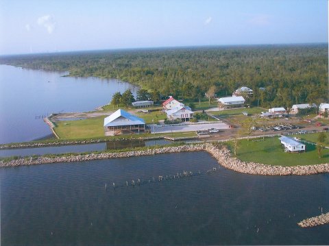 You'll Never Want To Leave This Enchanting Waterfront Restaurant In Louisiana