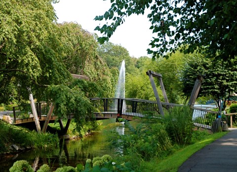 There's No Other Bridge In The World Quite Like This One In Virginia