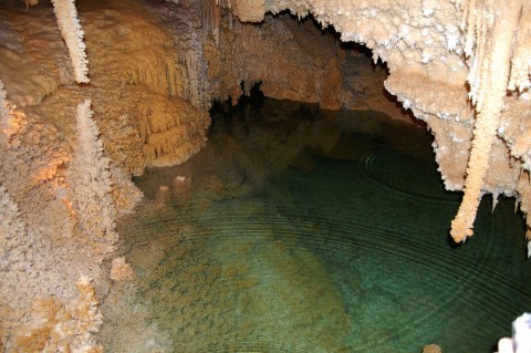 Most People Don't Realize An Underground River Flows Right Through Texas