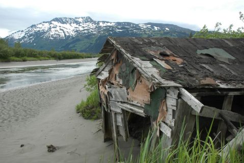 Nature Is Reclaiming This One Abandoned Alaska Spot And It's Actually Amazing