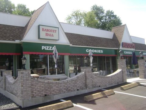 Why People Go Crazy For This One Cannoli Bakery In Small Town Connecticut