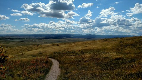 11 Beautiful Hikes To Add To Your Outdoor Bucket List In South Dakota