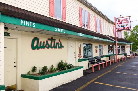 The Tiny Shop In West Virginia That Serves Homemade Ice Cream To Die For