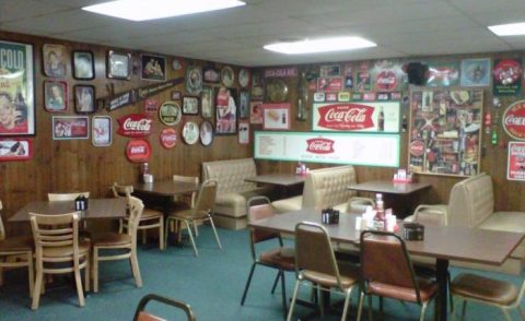 There's Something Incredibly Unique Hiding Inside This Mom & Pop Restaurant In New Mexico