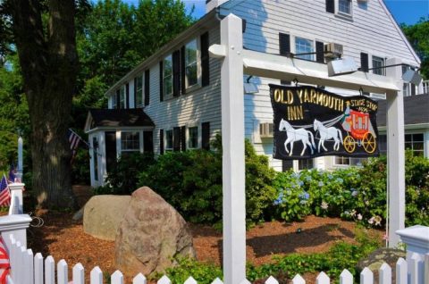 These 10 Amazing Massachusetts Restaurants Are Loaded With Local History