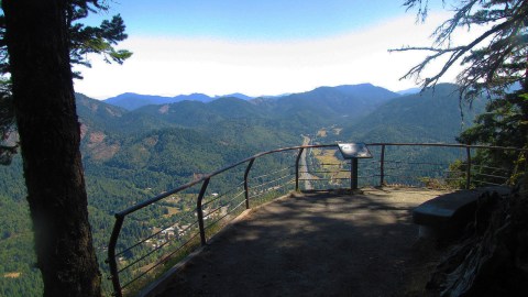 The Inspirational Oregon Hike That Leads To The Most Jaw Dropping Viewpoint