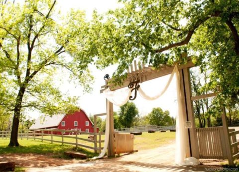 The Arkansas Inn Hiding On A Totally Gorgeous Farm You'll Want To Visit