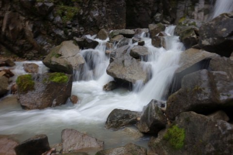 8 Gorgeous Alaska Waterfalls Hiding In Plain Sight With No Hiking Required