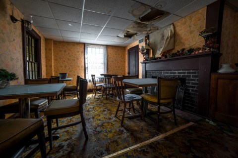 This Abandoned Tavern Is One Of The Oldest Buildings In The Midwest