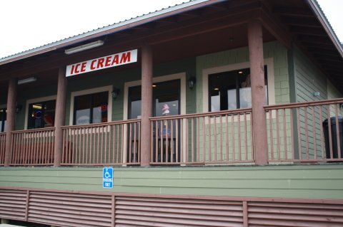 The Scrumptious Ice Cream Shop In Alabama That Will Satisfy Your Sweet Tooth