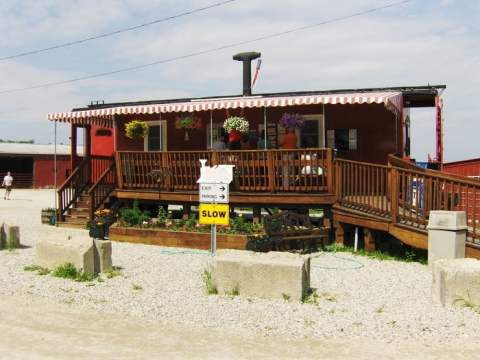 The Tiny Shop In Maine That Serves Homemade Ice Cream To Die For