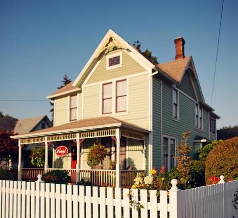 This Charming Restaurant In The Heart Of Wine Country Is An Oregon Dream