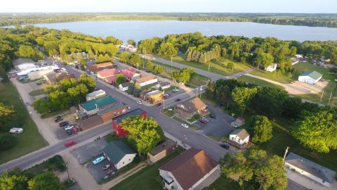 A Hike Along This Beautiful Minnesota Trail Ends With Ice Cream