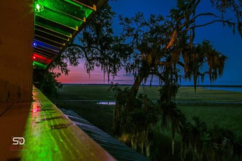 The Incredible Seafood Restaurant In Georgia That Absolutely Must Be On Your Summer Bucket List