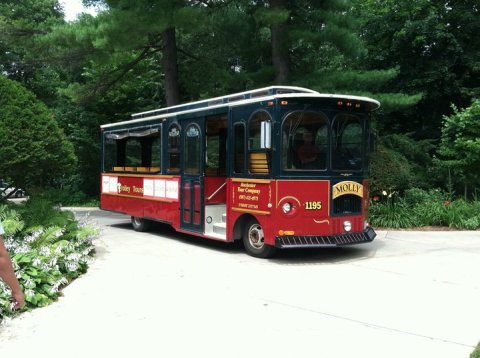 The Minnesota Wine Trolley Tour You’ll Absolutely Love