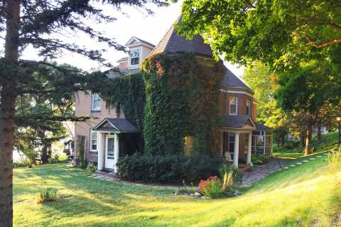 Spend The Night In Minnesota's Most Majestic Castle For An Unforgettable Experience