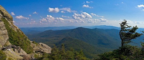 The Hiking Trail Hiding In Vermont That Will Transport You To Another World