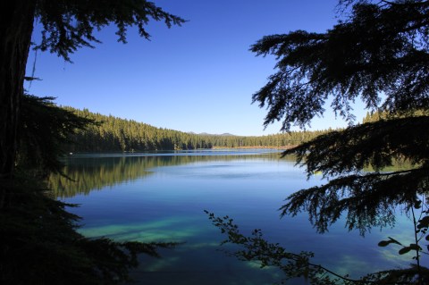 The Incredible Spring-Fed Lake In Maine You Absolutely Need To Visit