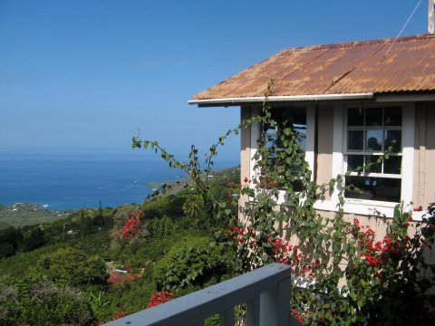 The Secluded Restaurant In Hawaii With The Most Magical Surroundings