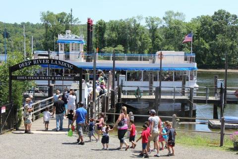 You’re Guaranteed To Love A Ride On Connecticut's Awesome Riverboat