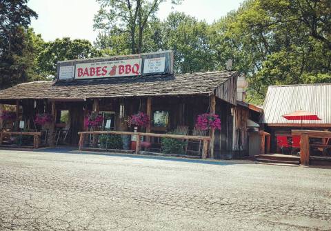 Travel Off The Beaten Path To Try The Most Mouthwatering BBQ In Kentucky