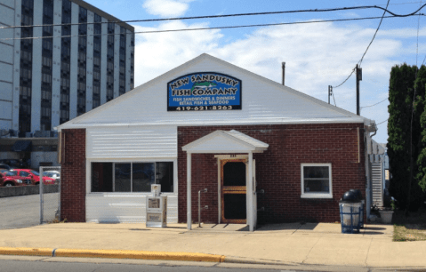 An Unassuming Restaurant In Ohio, New Sandusky Fish Company Serves Amazing Eats