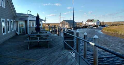 The Spectacular Seafood Restaurant In New Jersey Hiding In The Middle Of A Wildlife Refuge