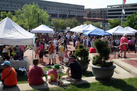 Everyone In Indiana Must Visit This Epic Farmers Market At Least Once