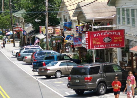 The Tiny North Carolina Mountain Town You Must Add To Your Summer Bucket List