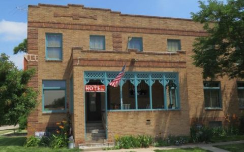 There’s A Themed Hotel In The Middle Of Nowhere In Nebraska You’ll Absolutely Love