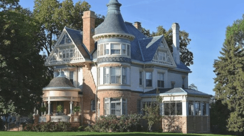 8 Riverfront Bed And Breakfasts In Iowa That Will Make Your Next Getaway Unforgettable