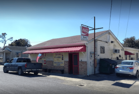 This Restaurant In New Orleans Doesn't Look Like Much - But The Food Is Amazing