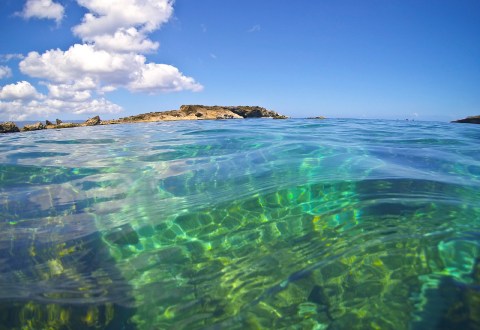 Discover Summer's Best Kept Secret At This Stunning Swimming Spot In Hawaii