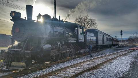 You’ll Absolutely Love A Ride On This Majestic Mountain Train Near Pittsburgh This Summer