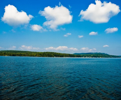 The Sapphire Lake Near Washington DC That’s Devastatingly Gorgeous