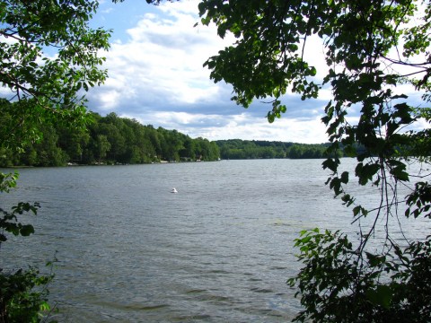 This Popular New Jersey Lake Was Just Shut Down Due To Dangerous Algae