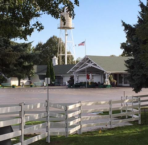 This Charming Farm Restaurant In Illinois Has The Best Fried Chicken In the World