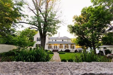 There’s A Themed Hotel In The Middle Of Nowhere In Kentucky You’ll Absolutely Love