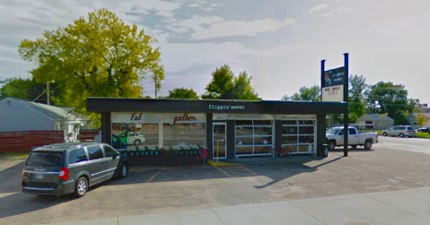 The Little Hole-In-The-Wall Restaurant That Serves The Best Pizza In Nebraska