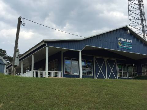 The Most Delicious Seafood Comes Out Of This Unassuming Alabama Barn