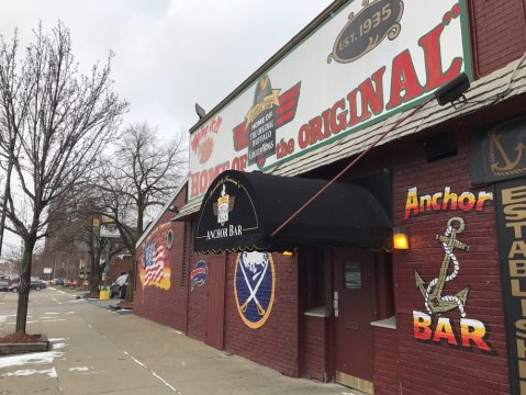 These 9 Restaurants Serve The Best Wings In Buffalo