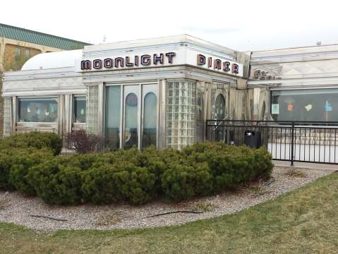 Everyone Goes Nuts For The Hamburgers At This Nostalgic Eatery In Colorado