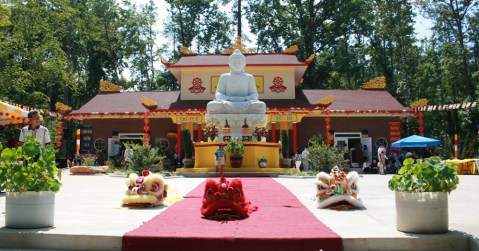 Few People Realize This Temple Is Hidden In The Woods In South Carolina