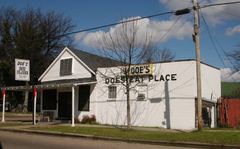 This Hole-In-The-Wall Mississippi Steakhouse Serves Some Of The Best Steak In The Country