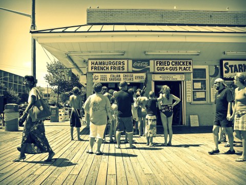 Everyone Goes Nuts For The Hamburgers At This Nostalgic Eatery In Delaware