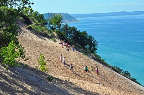 10 Inexpensive Road Trip Destinations In Michigan That Won’t Break The Bank