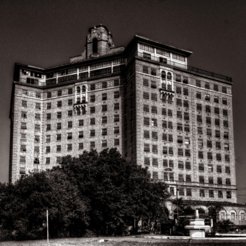 These 5 Hotels In Texas Might Be Abandoned, But You Definitely Won't Be Alone